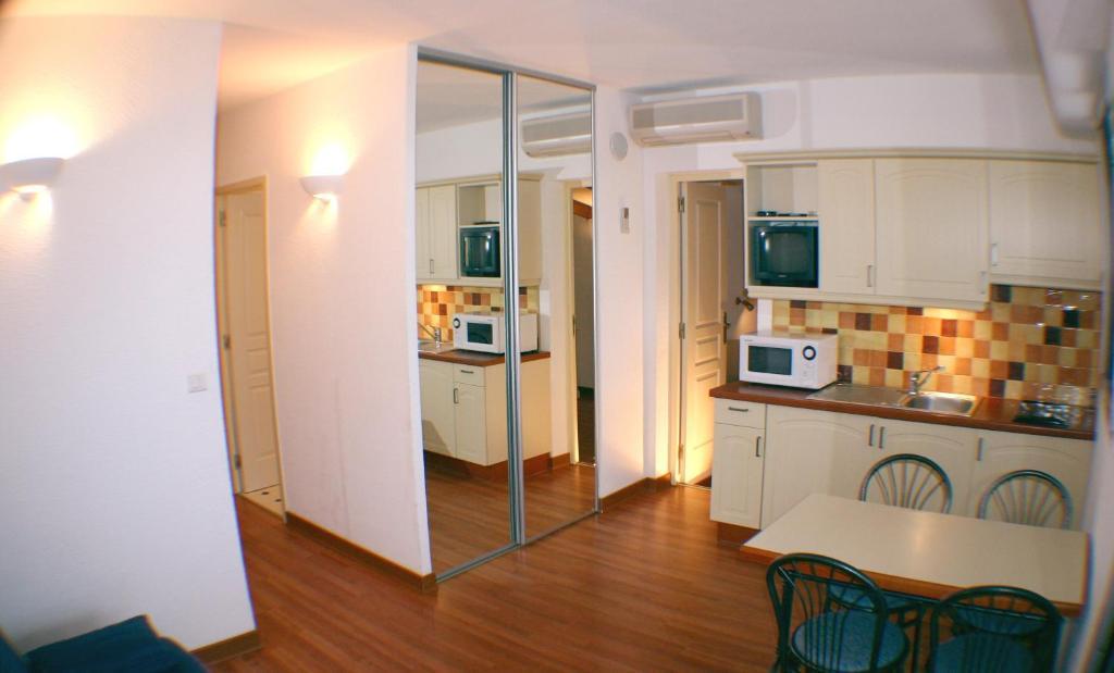 Residence Hoteliere Scudo Ajaccio  Rum bild