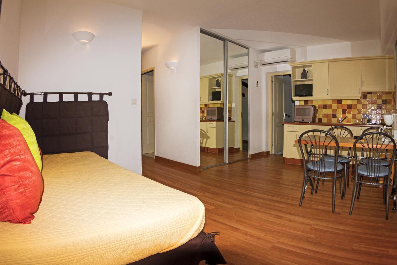 Residence Hoteliere Scudo Ajaccio  Exteriör bild