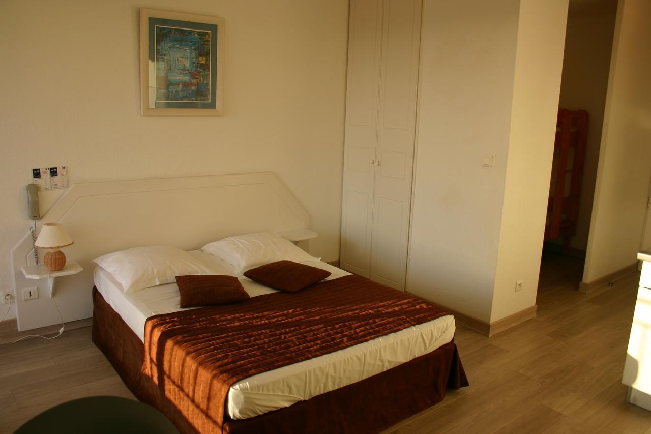 Residence Hoteliere Scudo Ajaccio  Exteriör bild