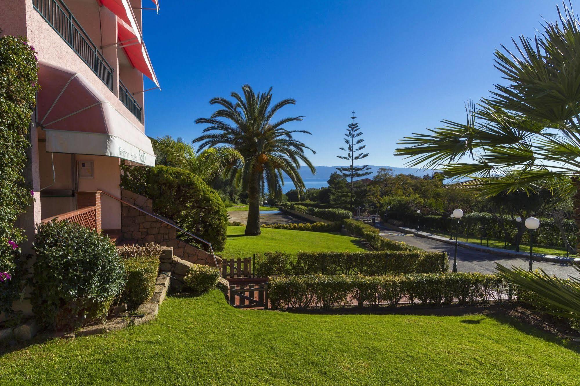 Residence Hoteliere Scudo Ajaccio  Exteriör bild
