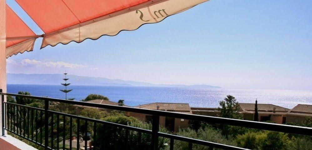 Residence Hoteliere Scudo Ajaccio  Exteriör bild
